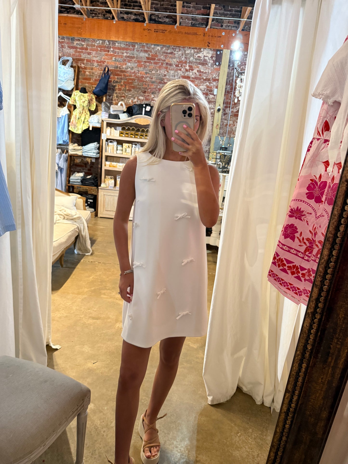 Bow Detailed Sleeveless White Mini dress