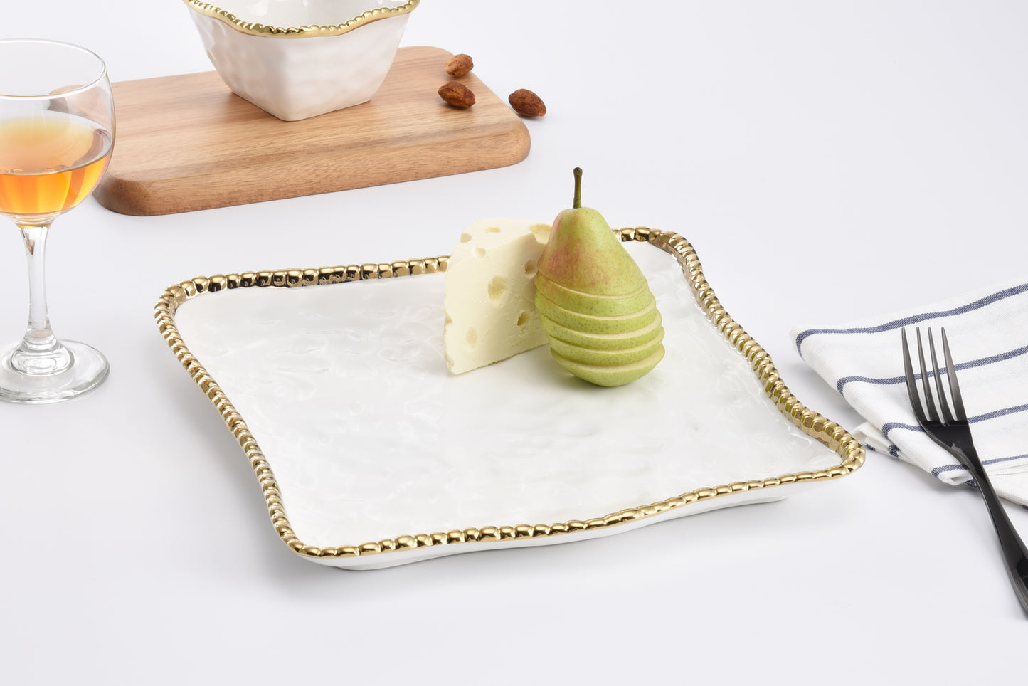Square Platter White Gold Pampa Bay CER1400WG