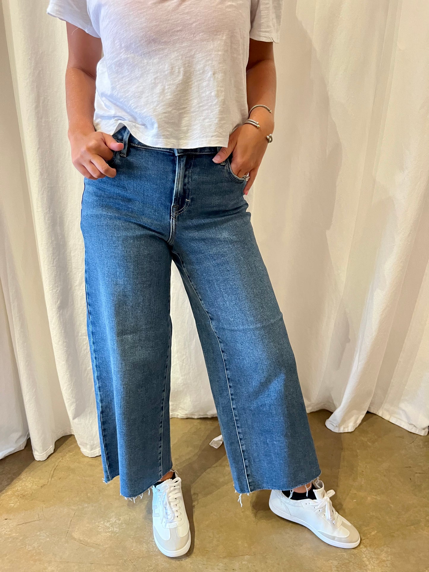 Nori Cropped Flares Medium Wash