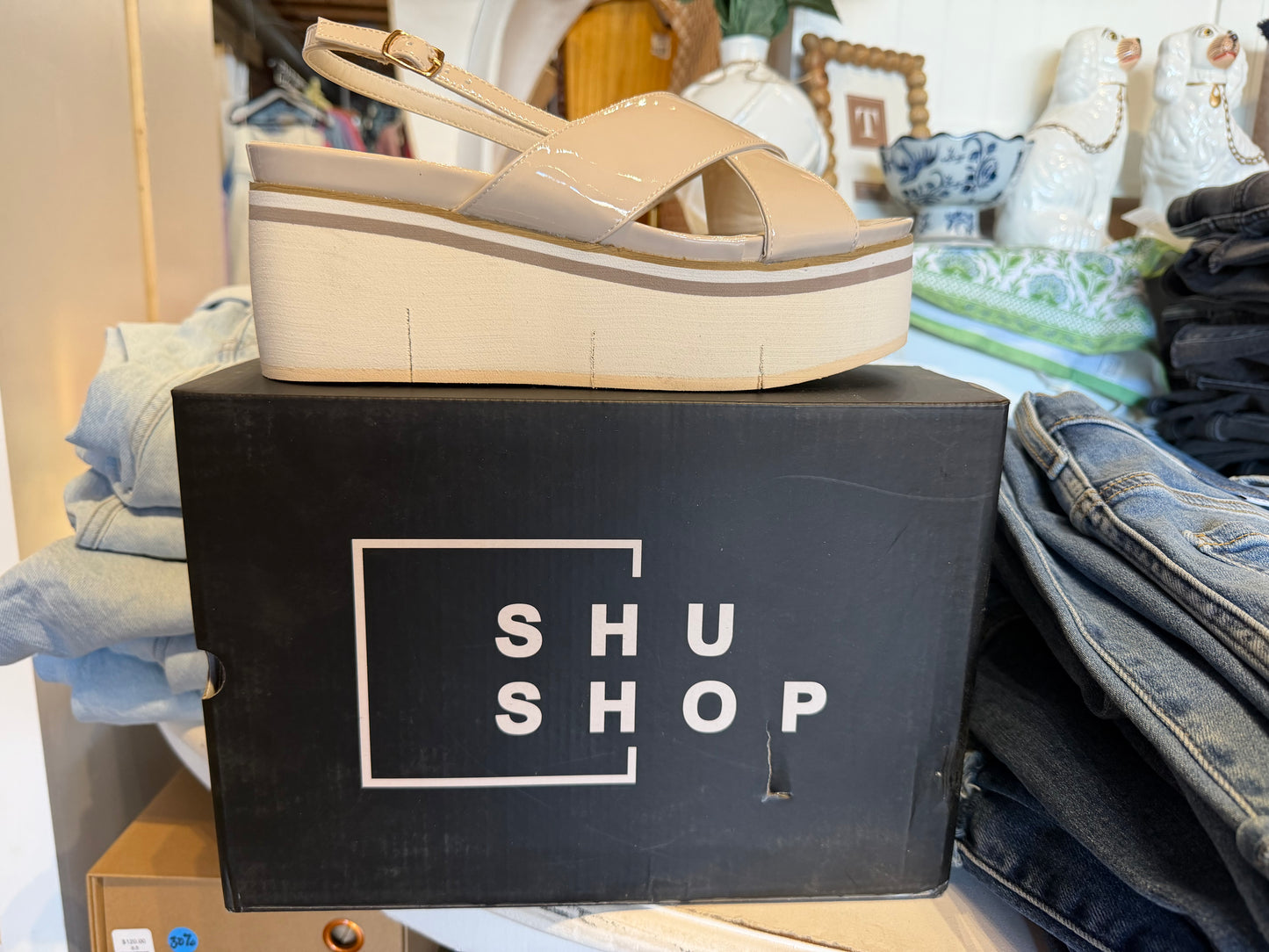 Jasmine shoe
