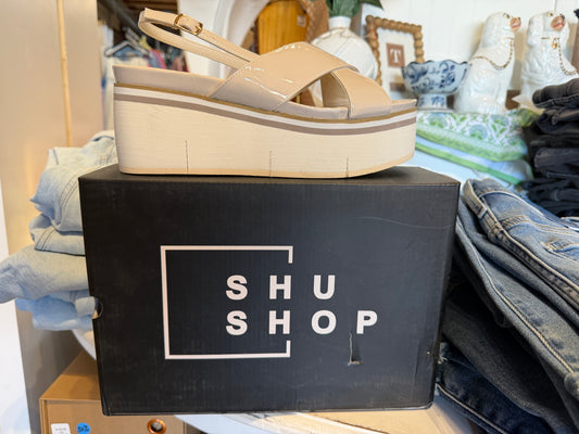 Jasmine shoe