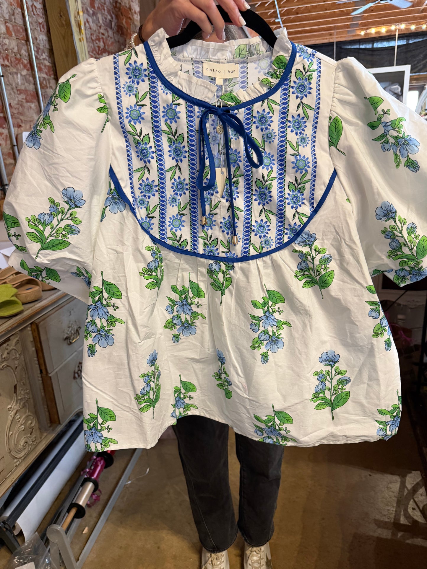 White Puff sleeve