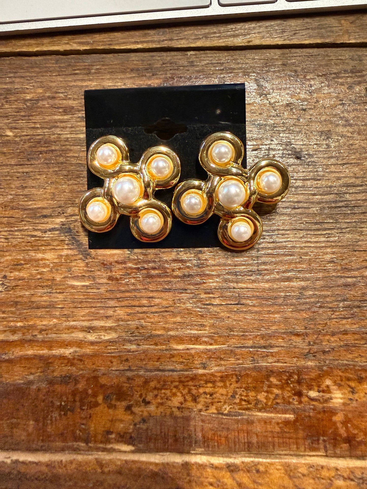 Gold and Pearl 5 Stoned Earrings
