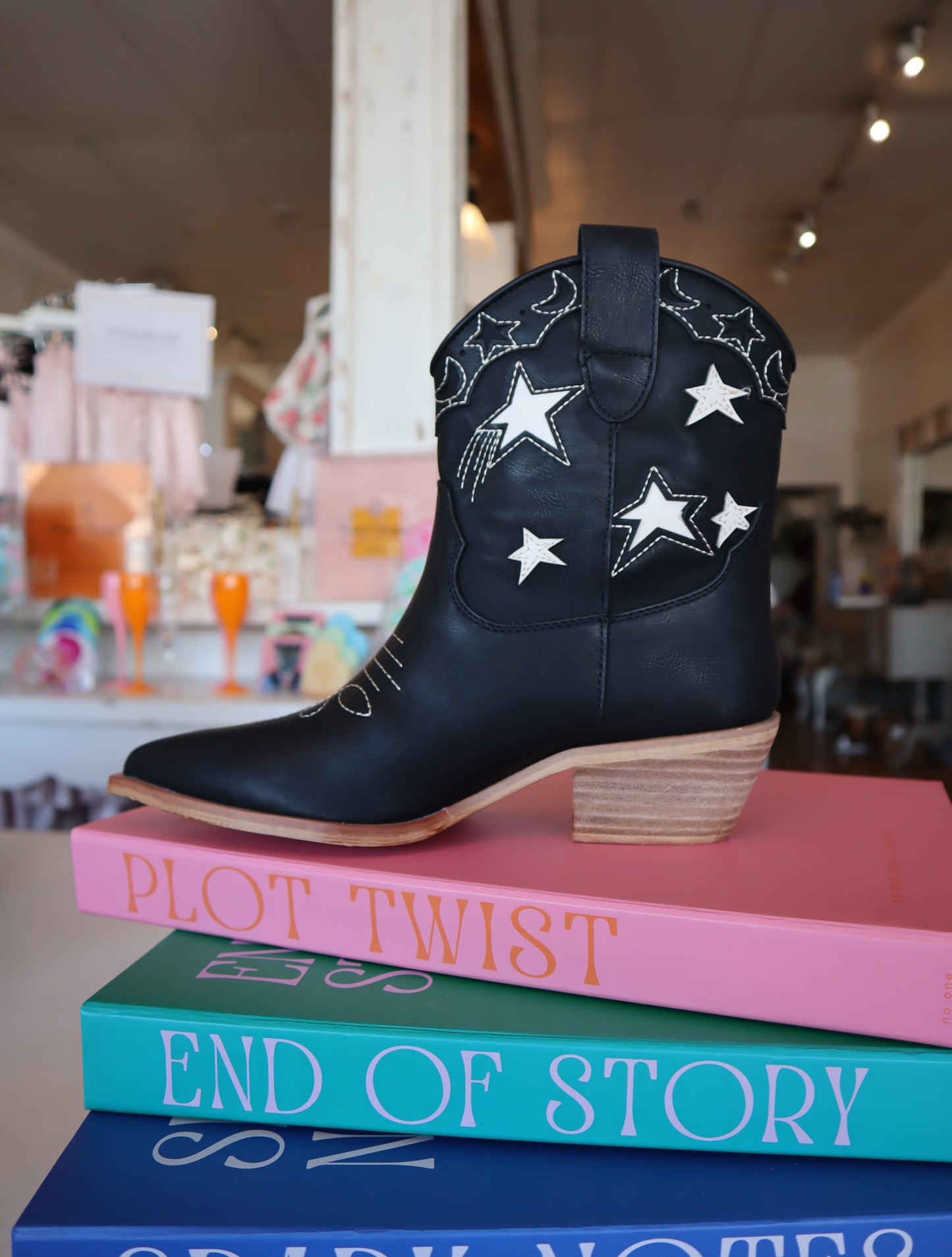 Valecia Black Star Boots