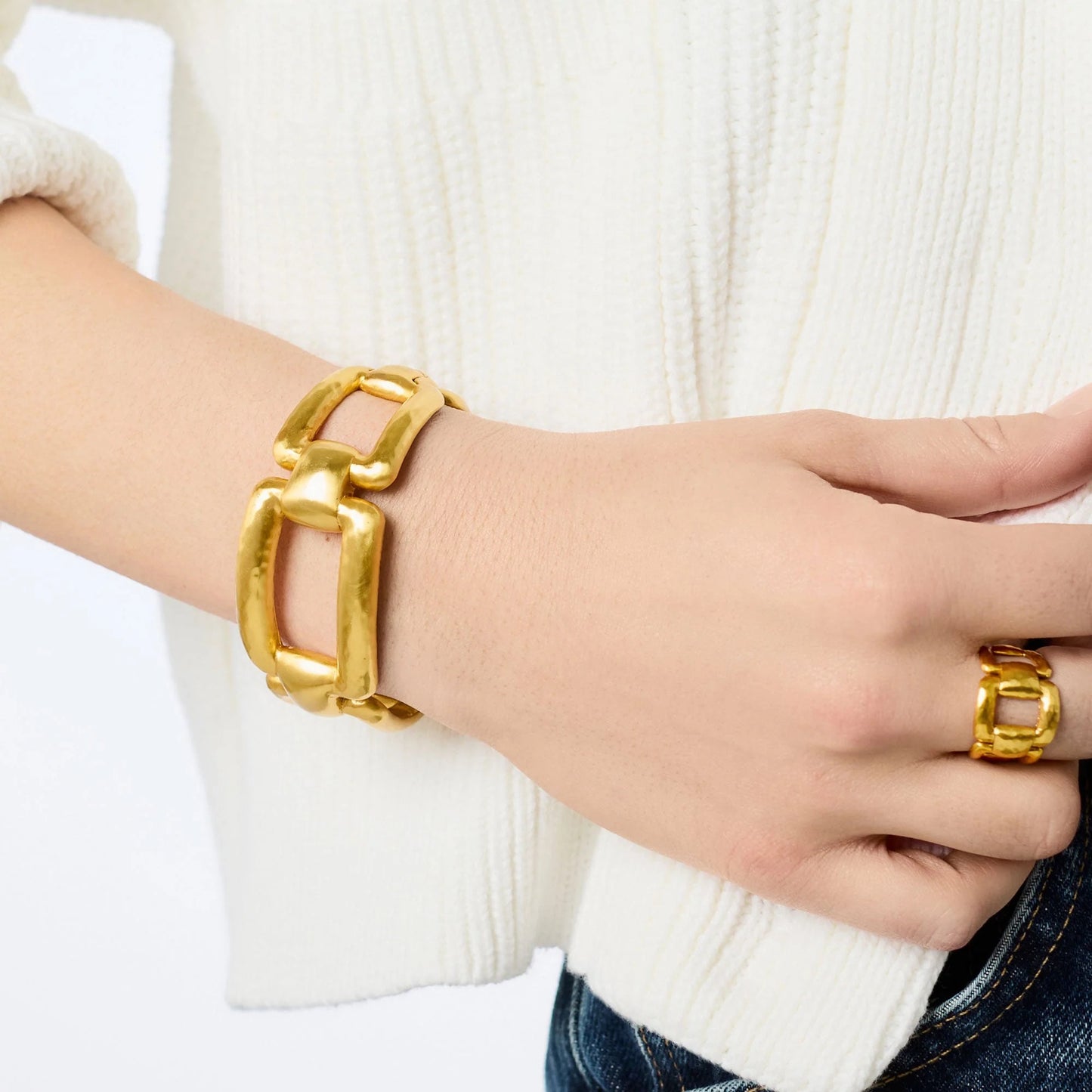 Sahara Cuff all gold Julie Vos