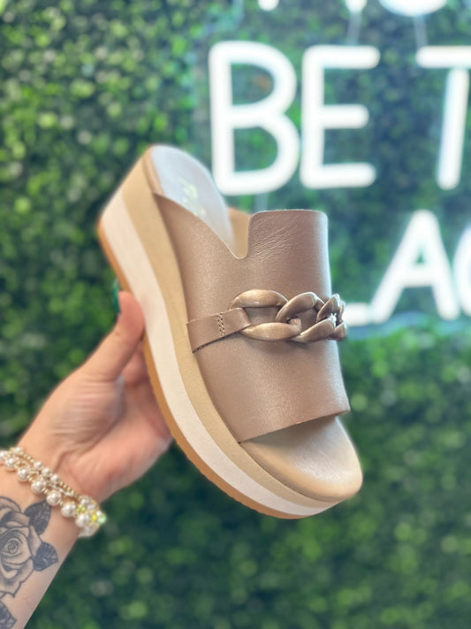 Jada Pearl Leather Platform