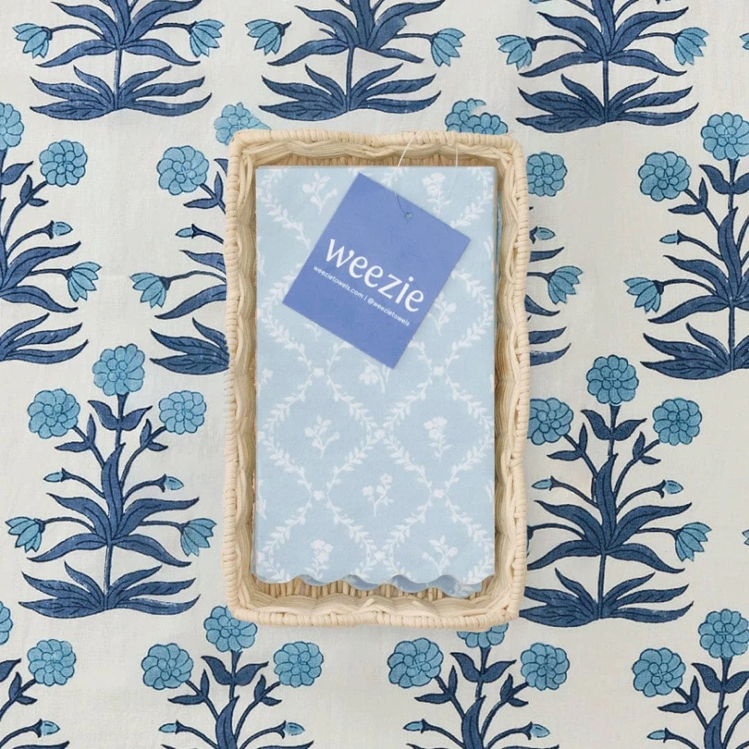 Linen-Like Paper Guest Towels bluebell