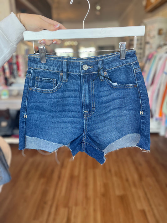 Mom Short With Slanted Hem